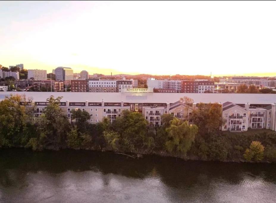 Downtown Nashville Riverfront Condo Экстерьер фото